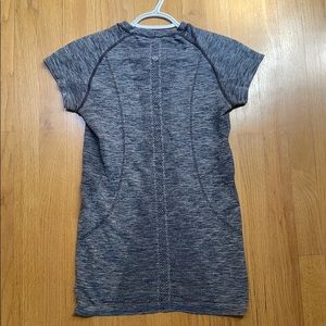 LULULEMON Heather’s grey swiftly tech short sleeve